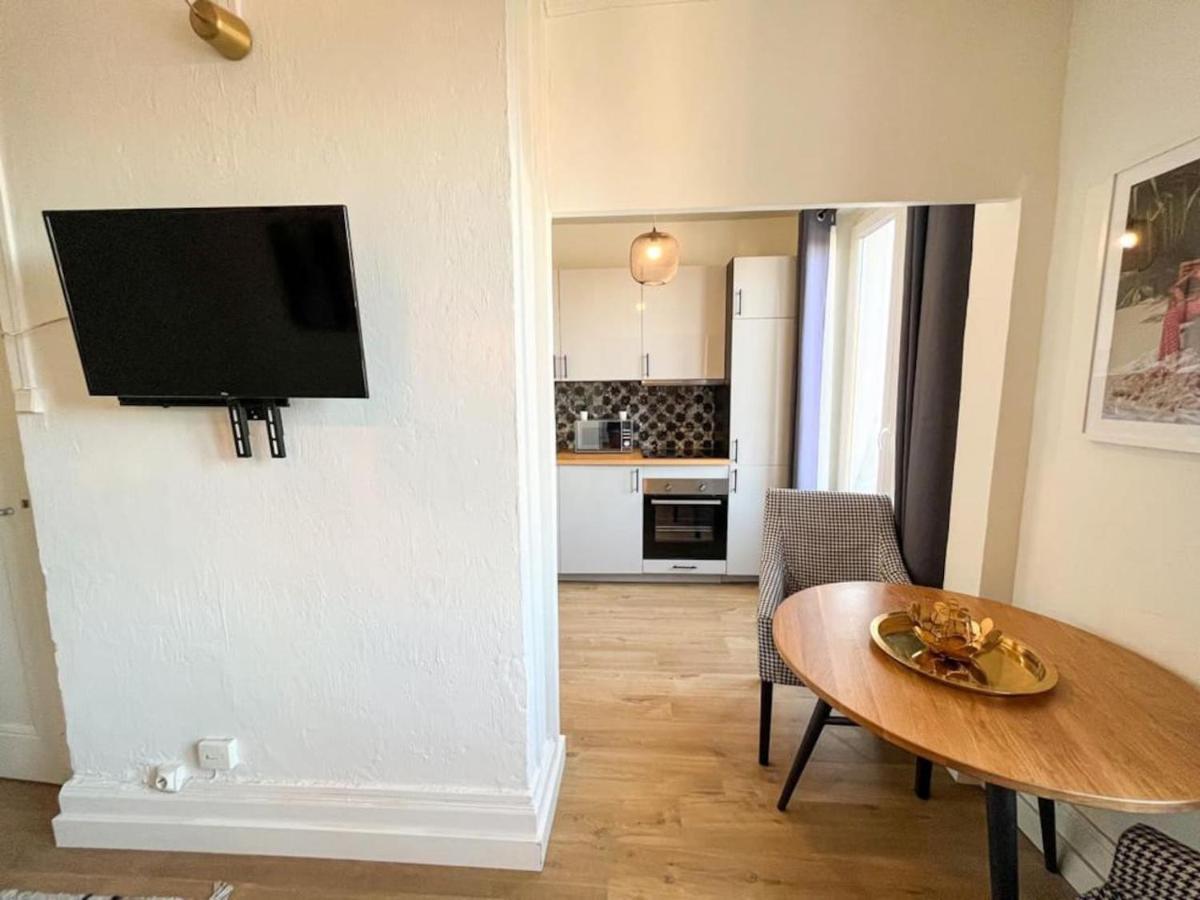 Suite Nairobi Villeurbanne Bagian luar foto